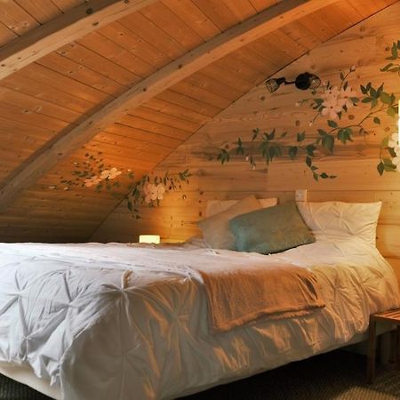Au-Dela Des Nuages, Maison D'Hotes Insolite & Spa Aubessagne Ngoại thất bức ảnh