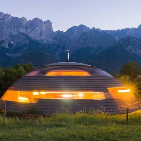 Au-Dela Des Nuages, Maison D'Hotes Insolite & Spa Aubessagne Ngoại thất bức ảnh
