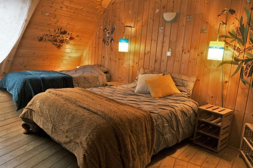 Au-Dela Des Nuages, Maison D'Hotes Insolite & Spa Aubessagne Ngoại thất bức ảnh