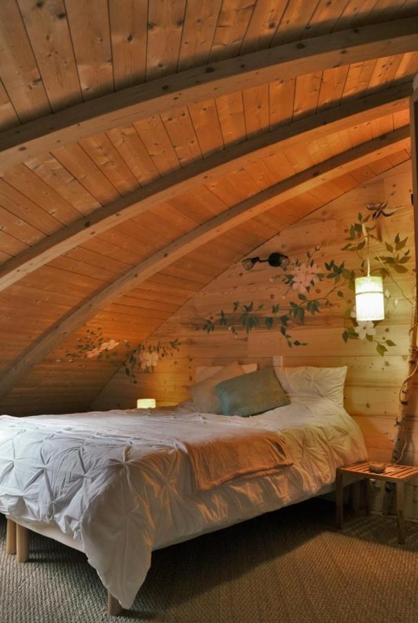 Au-Dela Des Nuages, Maison D'Hotes Insolite & Spa Aubessagne Ngoại thất bức ảnh