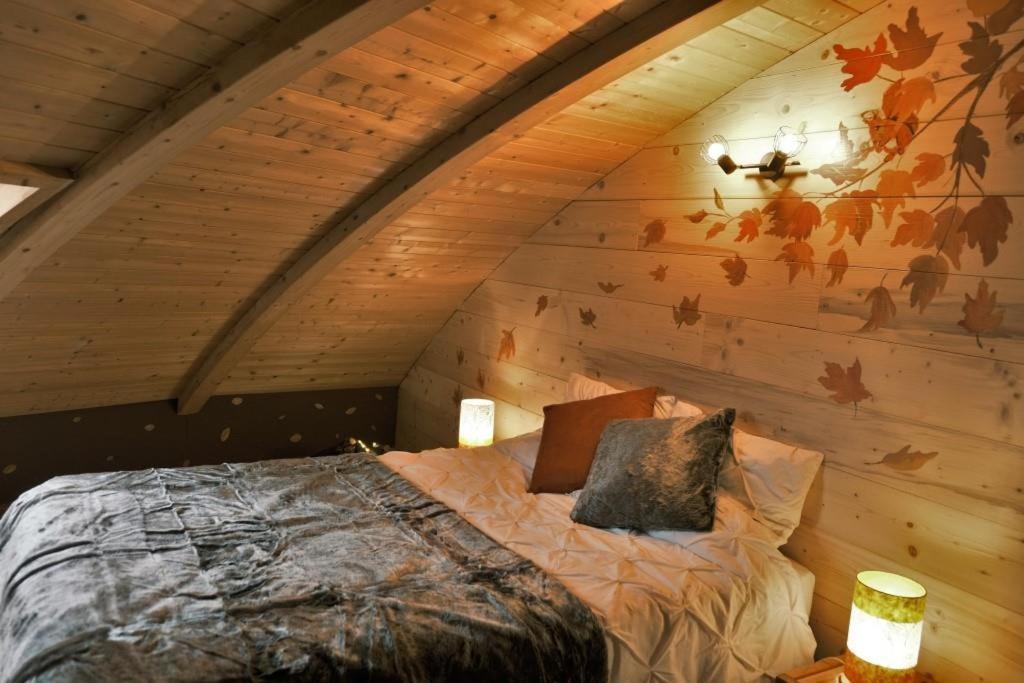 Au-Dela Des Nuages, Maison D'Hotes Insolite & Spa Aubessagne Ngoại thất bức ảnh