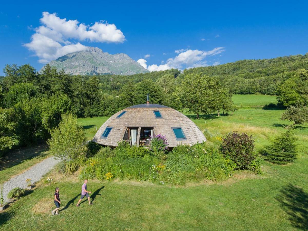 Au-Dela Des Nuages, Maison D'Hotes Insolite & Spa Aubessagne Ngoại thất bức ảnh