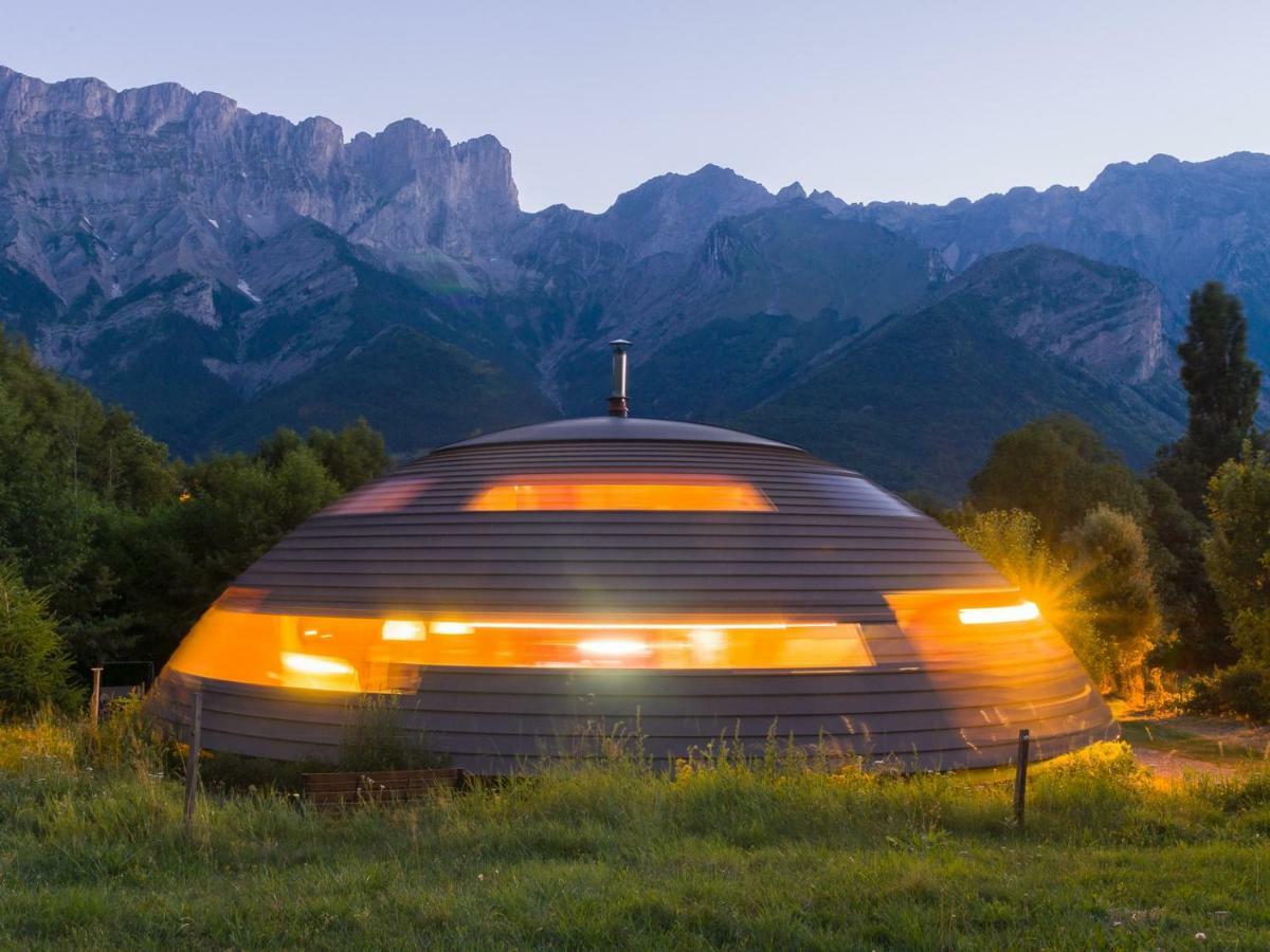 Au-Dela Des Nuages, Maison D'Hotes Insolite & Spa Aubessagne Ngoại thất bức ảnh